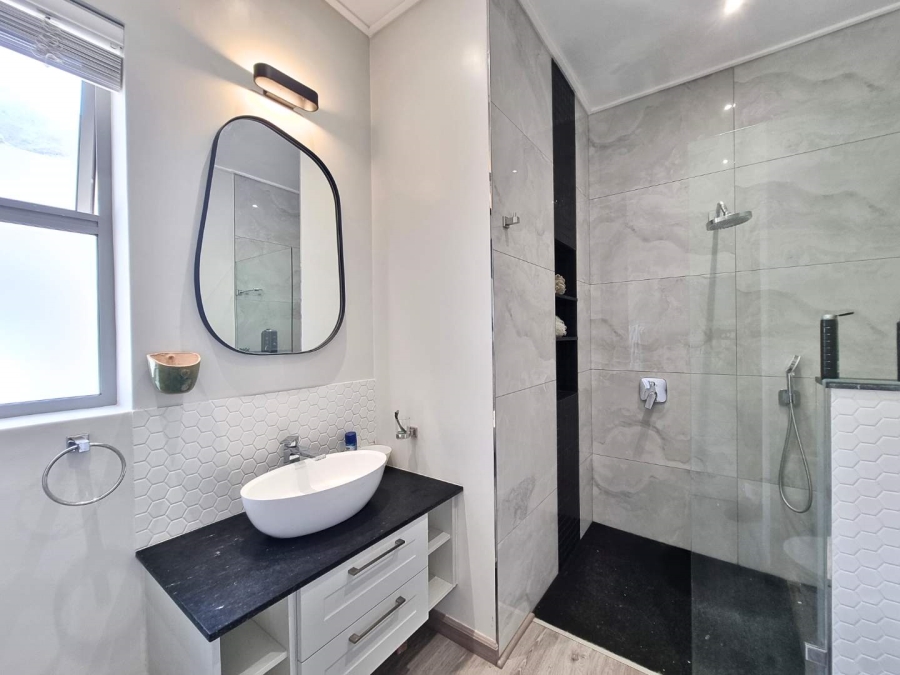 4 Bedroom Property for Sale in Onrus Western Cape